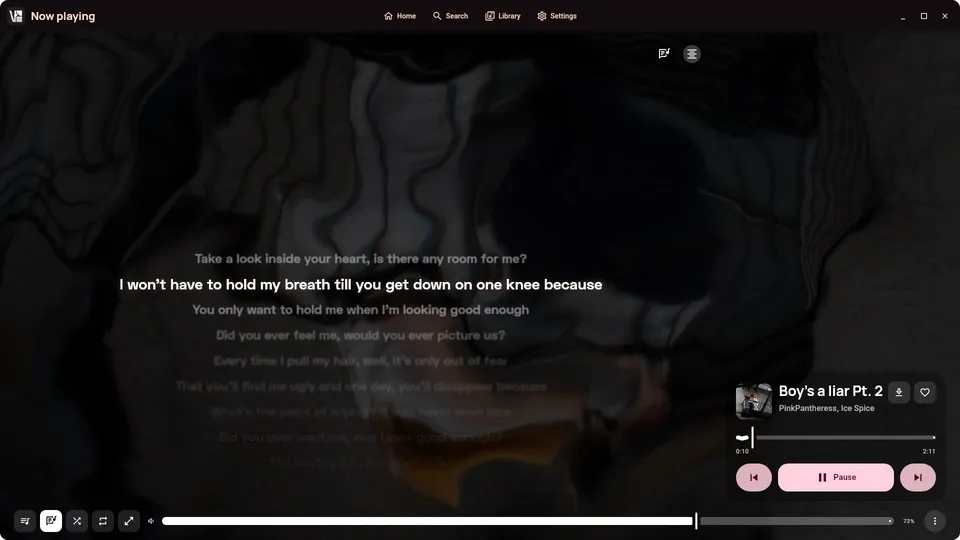 VIsage: Synced lyrics over the liquid Distort background